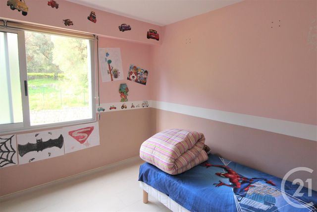 Afficher la photo en grand Appartement F3 à vendre - 3 pièces - 64.91 m2 - ROQUEBRUNE CAP MARTIN - 06 - PROVENCE-ALPES-COTE-D-AZUR - Century 21 Agence Molière