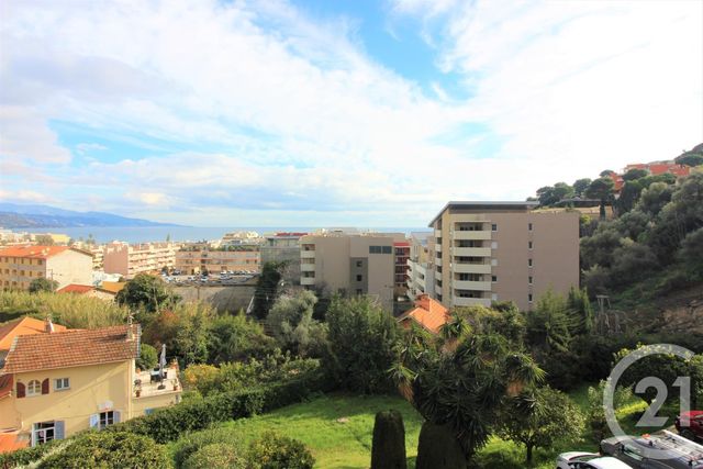 Afficher la photo en grand Appartement F3 à vendre - 3 pièces - 64.91 m2 - ROQUEBRUNE CAP MARTIN - 06 - PROVENCE-ALPES-COTE-D-AZUR - Century 21 Agence Molière