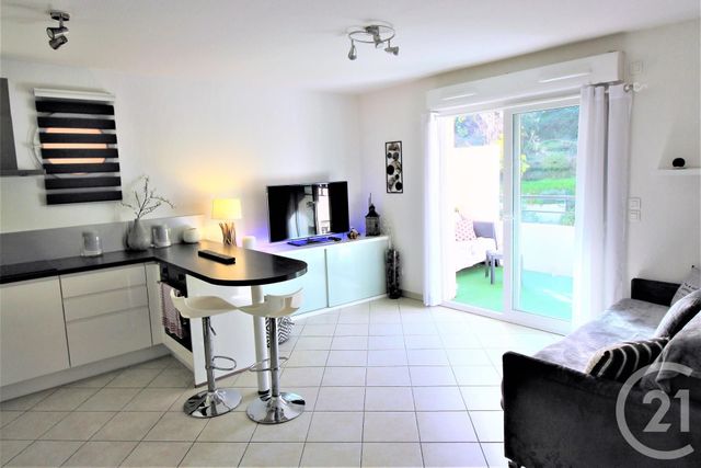 Afficher la photo en grand Appartement F2 à vendre - 2 pièces - 42.5 m2 - MENTON - 06 - PROVENCE-ALPES-COTE-D-AZUR - Century 21 Agence Molière