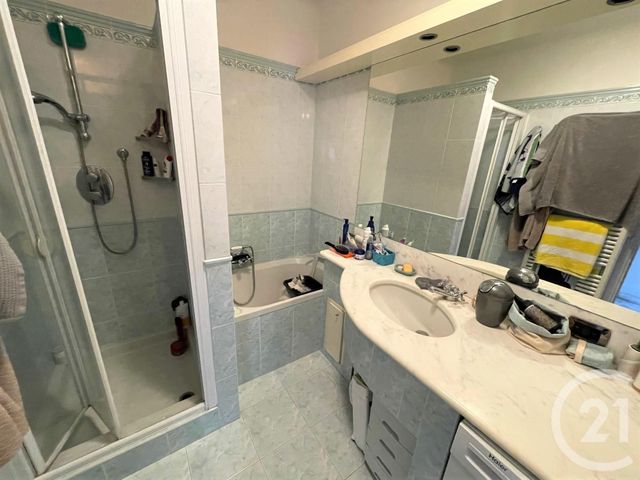 Afficher la photo en grand Appartement F3 à vendre - 3 pièces - 70.93 m2 - MENTON - 06 - PROVENCE-ALPES-COTE-D-AZUR - Century 21 Agence Molière