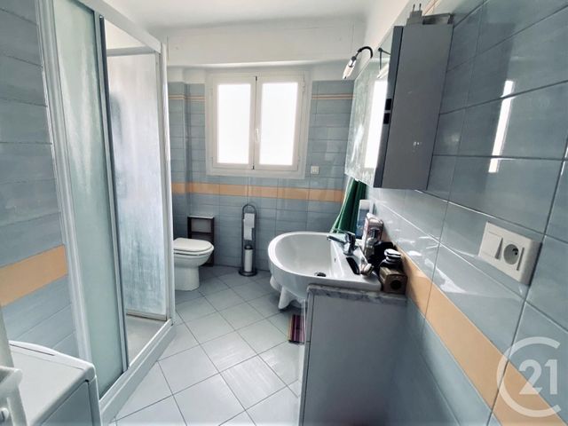 Afficher la photo en grand Appartement F3 à vendre - 3 pièces - 71.17 m2 - ROQUEBRUNE CAP MARTIN - 06 - PROVENCE-ALPES-COTE-D-AZUR - Century 21 Agence Molière