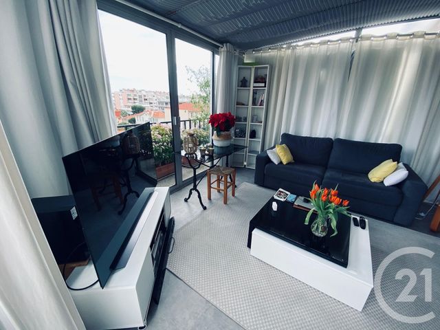 Afficher la photo en grand Appartement F3 à vendre - 3 pièces - 71.17 m2 - ROQUEBRUNE CAP MARTIN - 06 - PROVENCE-ALPES-COTE-D-AZUR - Century 21 Agence Molière