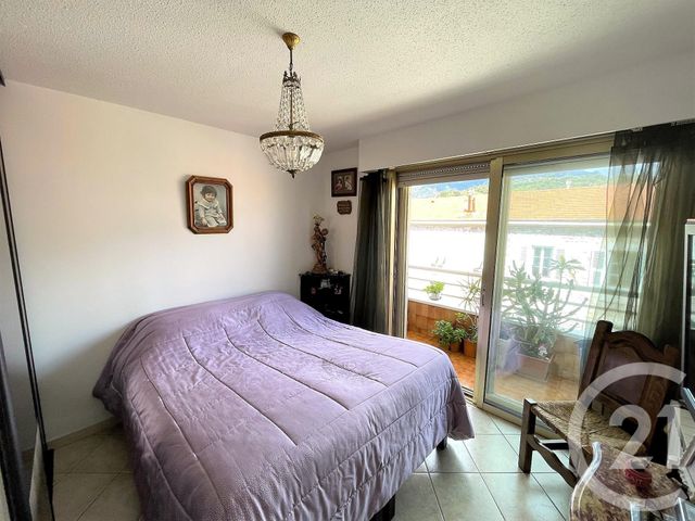 Afficher la photo en grand Appartement F3 à vendre - 3 pièces - 60.0 m2 - ROQUEBRUNE CAP MARTIN - 06 - PROVENCE-ALPES-COTE-D-AZUR - Century 21 Agence Molière