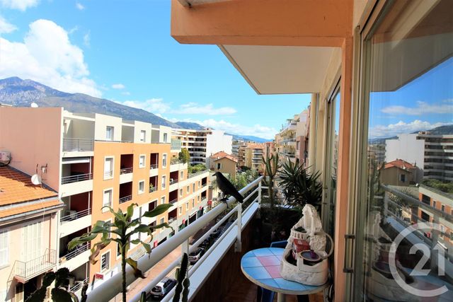 Afficher la photo en grand Appartement F3 à vendre - 3 pièces - 60.0 m2 - ROQUEBRUNE CAP MARTIN - 06 - PROVENCE-ALPES-COTE-D-AZUR - Century 21 Agence Molière