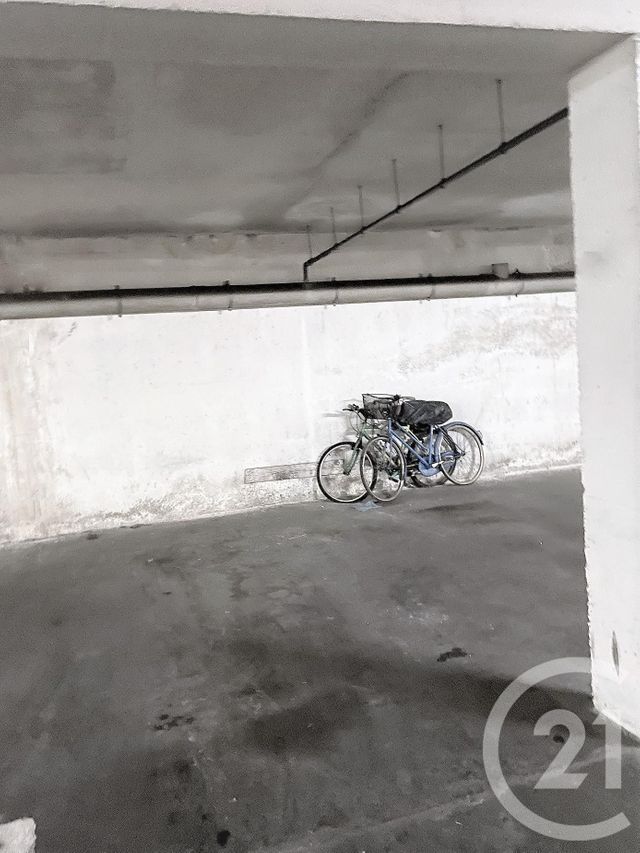 Afficher la photo en grand parking à vendre - 11.0 m2 - ROQUEBRUNE CAP MARTIN - 06 - PROVENCE-ALPES-COTE-D-AZUR - Century 21 Agence Molière