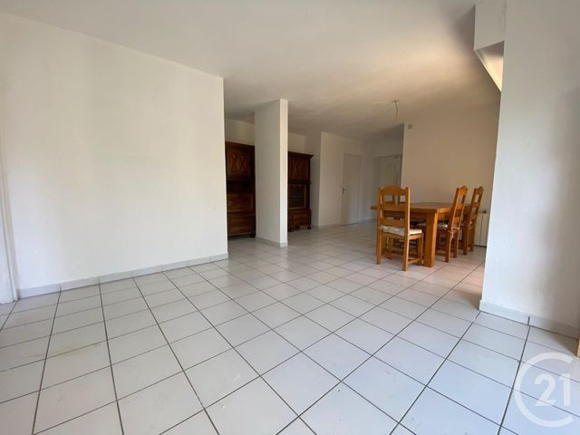 Afficher la photo en grand Appartement F5 à vendre - 5 pièces - 90.0 m2 - ROQUEBRUNE CAP MARTIN - 06 - PROVENCE-ALPES-COTE-D-AZUR - Century 21 Agence Molière