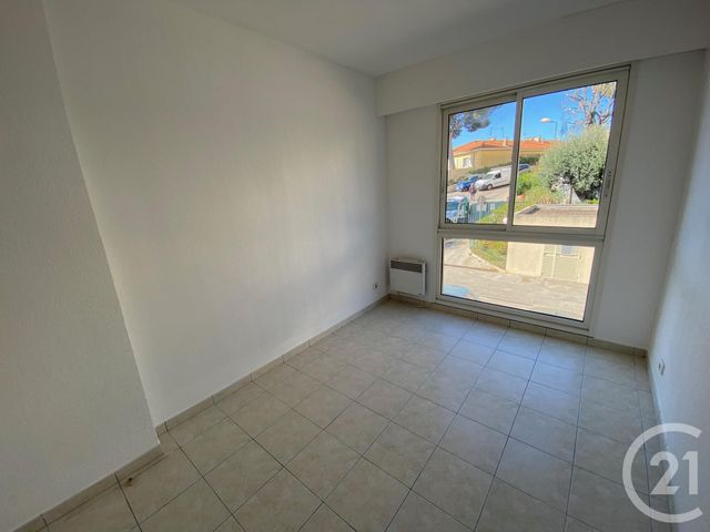 Afficher la photo en grand Appartement F5 à vendre - 5 pièces - 90.0 m2 - ROQUEBRUNE CAP MARTIN - 06 - PROVENCE-ALPES-COTE-D-AZUR - Century 21 Agence Molière