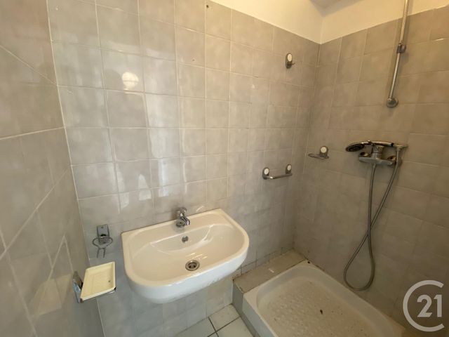 Afficher la photo en grand Appartement F5 à vendre - 5 pièces - 90.0 m2 - ROQUEBRUNE CAP MARTIN - 06 - PROVENCE-ALPES-COTE-D-AZUR - Century 21 Agence Molière
