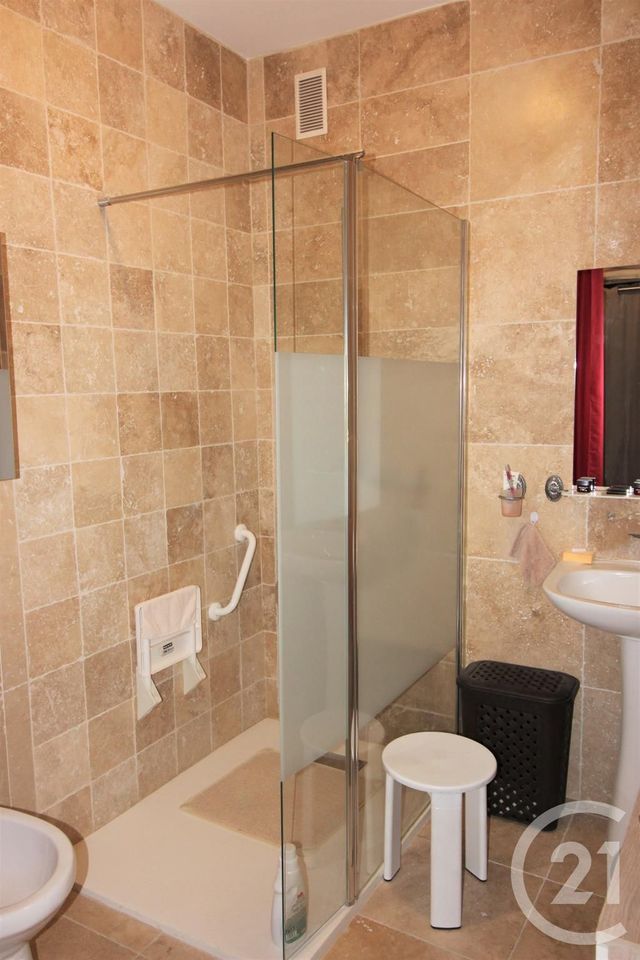 Afficher la photo en grand Appartement F3 à vendre - 4 pièces - 108.18 m2 - MENTON - 06 - PROVENCE-ALPES-COTE-D-AZUR - Century 21 Agence Molière