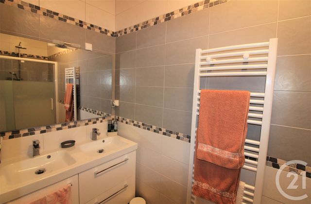 Afficher la photo en grand Appartement F3 à vendre - 4 pièces - 108.18 m2 - MENTON - 06 - PROVENCE-ALPES-COTE-D-AZUR - Century 21 Agence Molière