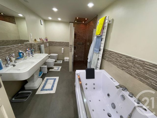 maison à vendre - 6 pièces - 180.0 m2 - MENTON - 06 - PROVENCE-ALPES-COTE-D-AZUR - Century 21 Agence Molière maison à vendre - 6 pièces - 180.0 m2 - MENTON - 06 - PROVENCE-ALPES-COTE-D-AZUR - Century 21 Agence Molière