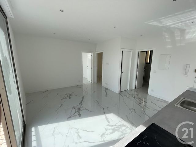 Afficher la photo en grand Appartement F4 à vendre - 4 pièces - 59.0 m2 - BEAUSOLEIL - 06 - PROVENCE-ALPES-COTE-D-AZUR - Century 21 Agence Molière