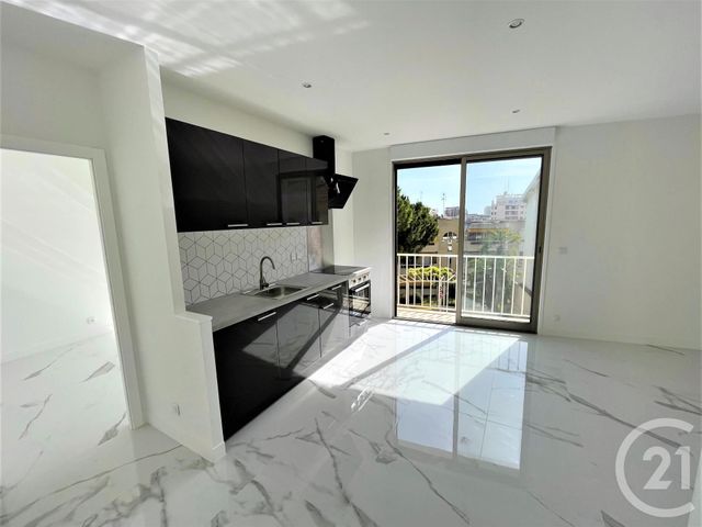 Afficher la photo en grand Appartement F4 à vendre - 4 pièces - 59.0 m2 - BEAUSOLEIL - 06 - PROVENCE-ALPES-COTE-D-AZUR - Century 21 Agence Molière