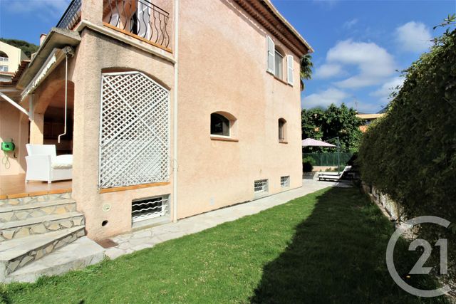 maison à vendre - 6 pièces - 150.0 m2 - ROQUEBRUNE CAP MARTIN - 06 - PROVENCE-ALPES-COTE-D-AZUR - Century 21 Agence Molière maison à vendre - 6 pièces - 150.0 m2 - ROQUEBRUNE CAP MARTIN - 06 - PROVENCE-ALPES-COTE-D-AZUR - Century 21 Agence Molière