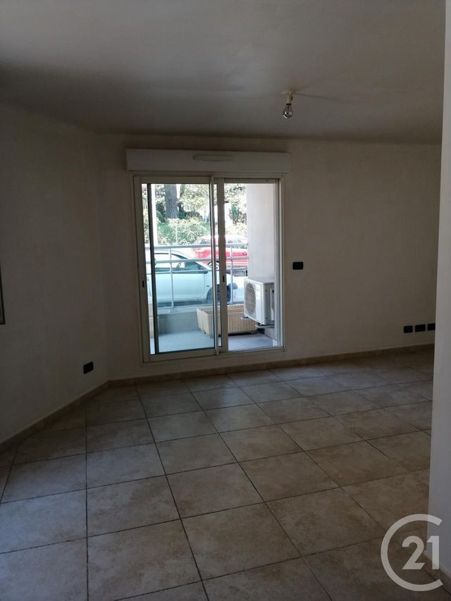 Studio à louer - 1 pièce - 31.0 m2 - ROQUEBRUNE CAP MARTIN - 06 - PROVENCE-ALPES-COTE-D-AZUR - Century 21 Agence Molière Studio à louer - 1 pièce - 31.0 m2 - ROQUEBRUNE CAP MARTIN - 06 - PROVENCE-ALPES-COTE-D-AZUR - Century 21 Agence Molière