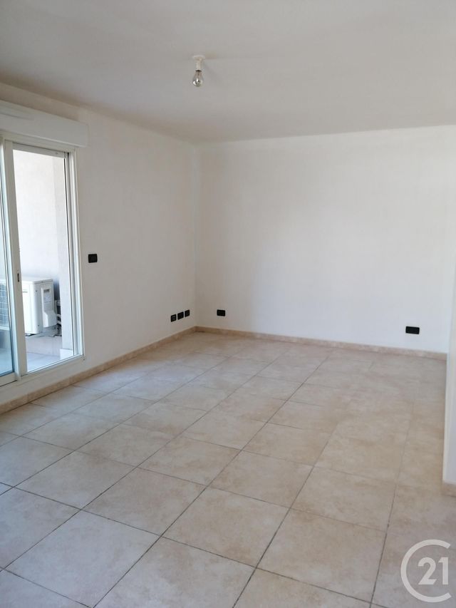 Studio à louer - 1 pièce - 31.0 m2 - ROQUEBRUNE CAP MARTIN - 06 - PROVENCE-ALPES-COTE-D-AZUR - Century 21 Agence Molière Studio à louer - 1 pièce - 31.0 m2 - ROQUEBRUNE CAP MARTIN - 06 - PROVENCE-ALPES-COTE-D-AZUR - Century 21 Agence Molière