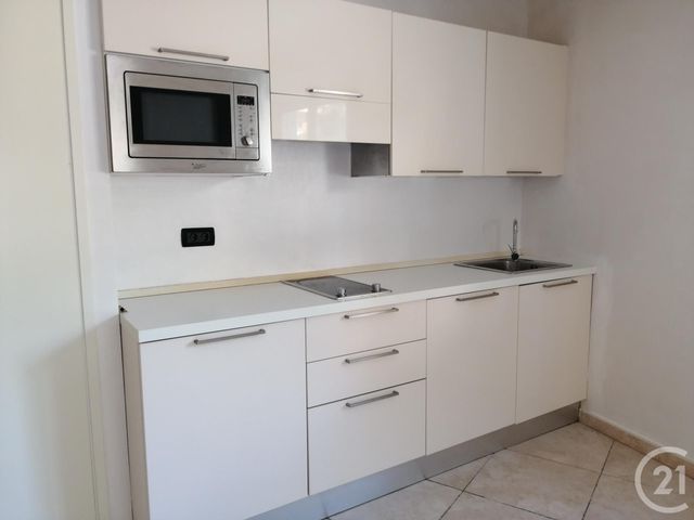 Studio à louer - 1 pièce - 31.0 m2 - ROQUEBRUNE CAP MARTIN - 06 - PROVENCE-ALPES-COTE-D-AZUR - Century 21 Agence Molière Studio à louer - 1 pièce - 31.0 m2 - ROQUEBRUNE CAP MARTIN - 06 - PROVENCE-ALPES-COTE-D-AZUR - Century 21 Agence Molière