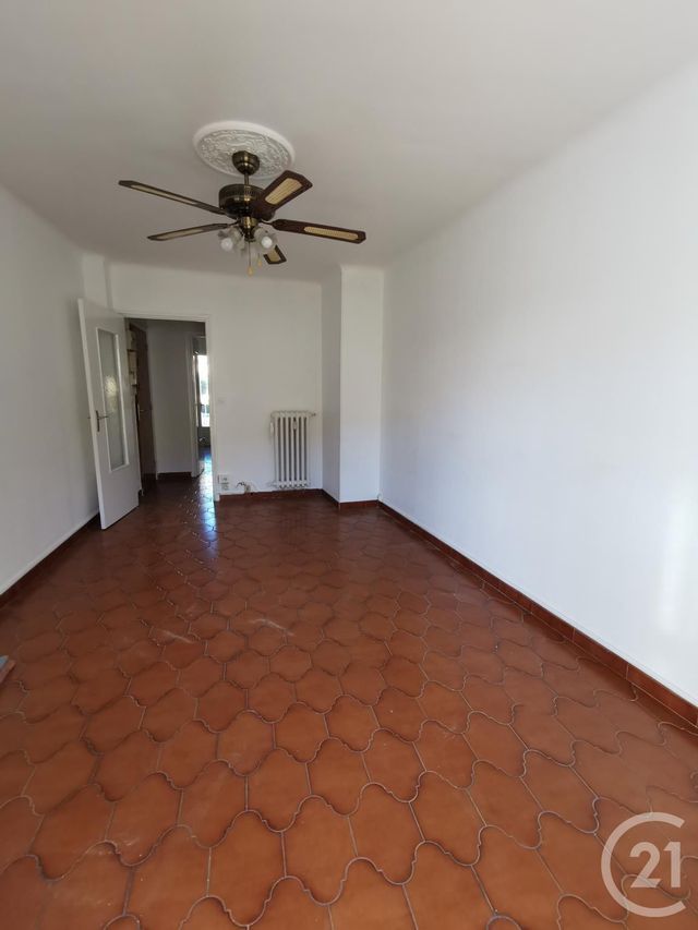 Appartement F3 à louer - 3 pièces - 56.34 m2 - ROQUEBRUNE CAP MARTIN - 06 - PROVENCE-ALPES-COTE-D-AZUR - Century 21 Agence Molière Appartement F3 à louer - 3 pièces - 56.34 m2 - ROQUEBRUNE CAP MARTIN - 06 - PROVENCE-ALPES-COTE-D-AZUR - Century 21 Agence Molière