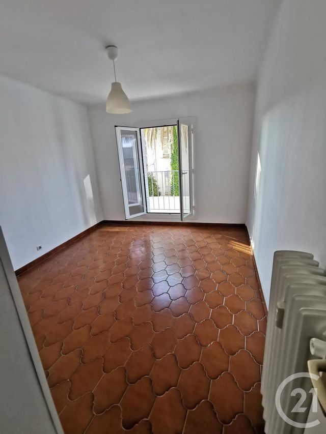 Appartement F3 à louer - 3 pièces - 56.34 m2 - ROQUEBRUNE CAP MARTIN - 06 - PROVENCE-ALPES-COTE-D-AZUR - Century 21 Agence Molière Appartement F3 à louer - 3 pièces - 56.34 m2 - ROQUEBRUNE CAP MARTIN - 06 - PROVENCE-ALPES-COTE-D-AZUR - Century 21 Agence Molière
