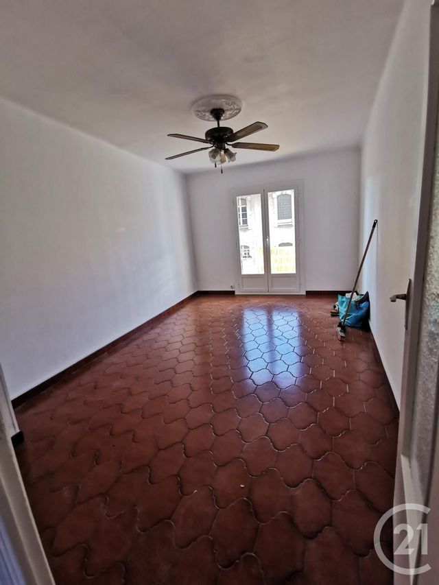 Appartement F3 à louer - 3 pièces - 56.34 m2 - ROQUEBRUNE CAP MARTIN - 06 - PROVENCE-ALPES-COTE-D-AZUR - Century 21 Agence Molière Appartement F3 à louer - 3 pièces - 56.34 m2 - ROQUEBRUNE CAP MARTIN - 06 - PROVENCE-ALPES-COTE-D-AZUR - Century 21 Agence Molière