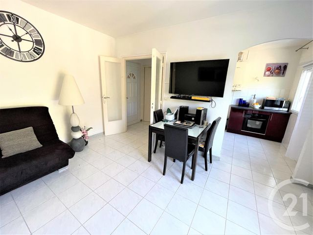 Appartement F2 à vendre - 2 pièces - 44.5 m2 - MENTON - 06 - PROVENCE-ALPES-COTE-D-AZUR - Century 21 Agence Molière Appartement F2 à vendre - 2 pièces - 44.5 m2 - MENTON - 06 - PROVENCE-ALPES-COTE-D-AZUR - Century 21 Agence Molière