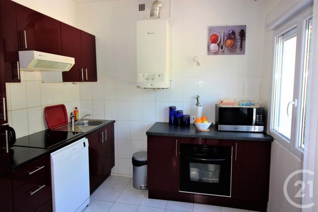 Appartement F2 à vendre - 2 pièces - 44.5 m2 - MENTON - 06 - PROVENCE-ALPES-COTE-D-AZUR - Century 21 Agence Molière Appartement F2 à vendre - 2 pièces - 44.5 m2 - MENTON - 06 - PROVENCE-ALPES-COTE-D-AZUR - Century 21 Agence Molière