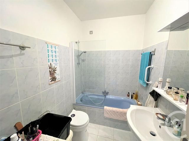 Appartement F2 à vendre - 2 pièces - 44.5 m2 - MENTON - 06 - PROVENCE-ALPES-COTE-D-AZUR - Century 21 Agence Molière Appartement F2 à vendre - 2 pièces - 44.5 m2 - MENTON - 06 - PROVENCE-ALPES-COTE-D-AZUR - Century 21 Agence Molière