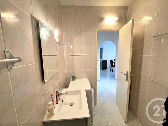 Appartement F3 à vendre - 3 pièces - 52.13 m2 - MENTON - 06 - PROVENCE-ALPES-COTE-D-AZUR - Century 21 Agence Molière Appartement F3 à vendre - 3 pièces - 52.13 m2 - MENTON - 06 - PROVENCE-ALPES-COTE-D-AZUR - Century 21 Agence Molière