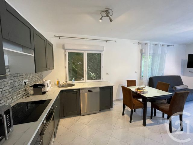 Appartement F3 à vendre - 3 pièces - 52.13 m2 - MENTON - 06 - PROVENCE-ALPES-COTE-D-AZUR - Century 21 Agence Molière Appartement F3 à vendre - 3 pièces - 52.13 m2 - MENTON - 06 - PROVENCE-ALPES-COTE-D-AZUR - Century 21 Agence Molière
