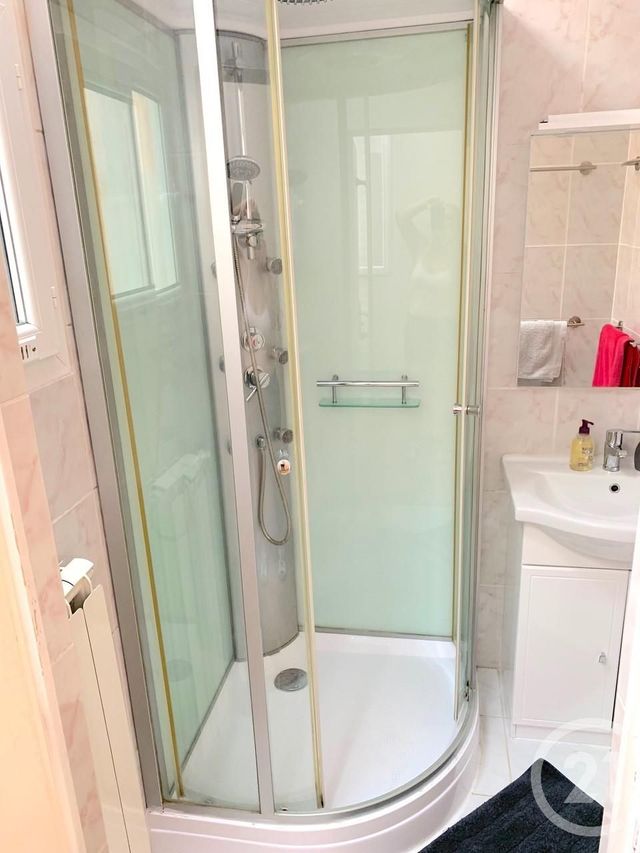 Appartement F2 à vendre - 2 pièces - 40.9 m2 - MENTON - 06 - PROVENCE-ALPES-COTE-D-AZUR - Century 21 Agence Molière Appartement F2 à vendre - 2 pièces - 40.9 m2 - MENTON - 06 - PROVENCE-ALPES-COTE-D-AZUR - Century 21 Agence Molière