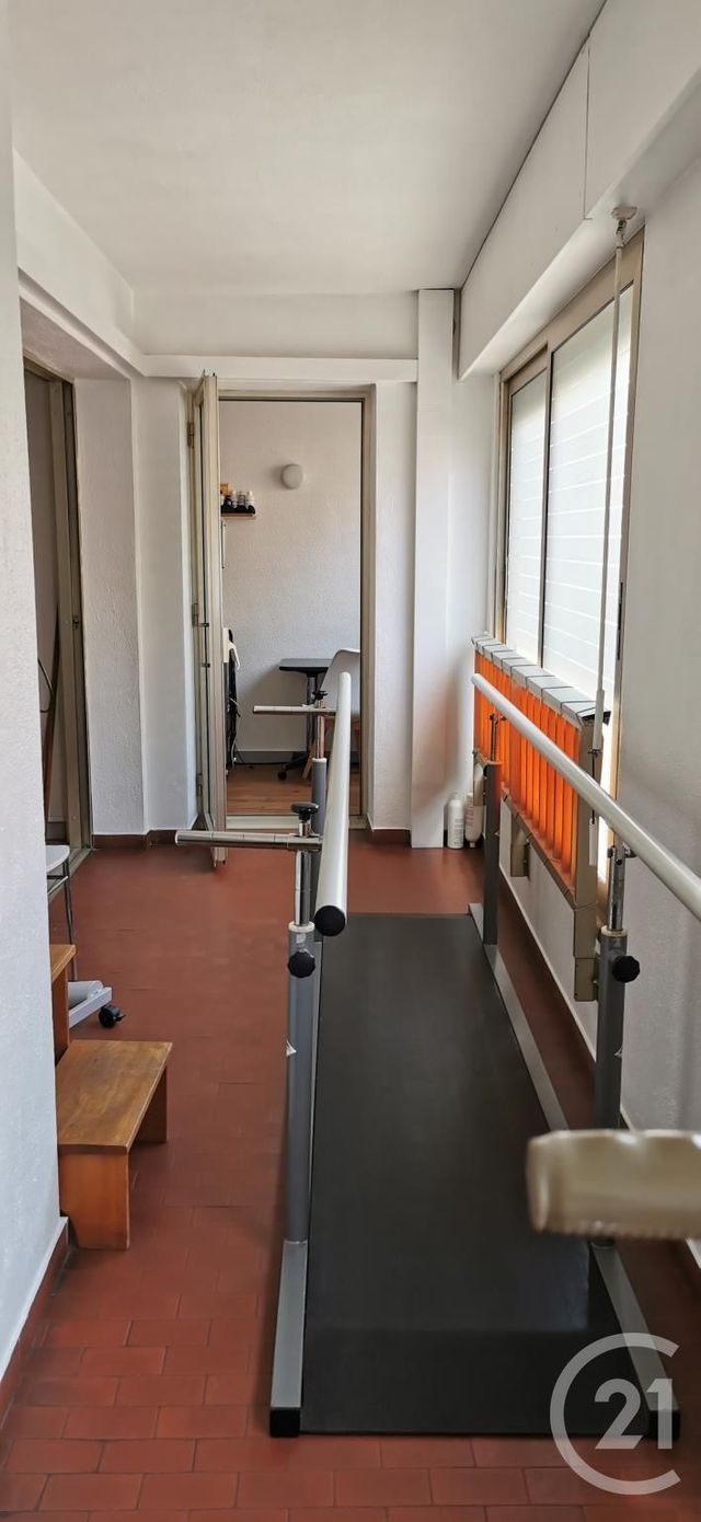 commerce à louer - 60.0 m2 - ROQUEBRUNE CAP MARTIN - 06 - PROVENCE-ALPES-COTE-D-AZUR - Century 21 Agence Molière commerce à louer - 60.0 m2 - ROQUEBRUNE CAP MARTIN - 06 - PROVENCE-ALPES-COTE-D-AZUR - Century 21 Agence Molière