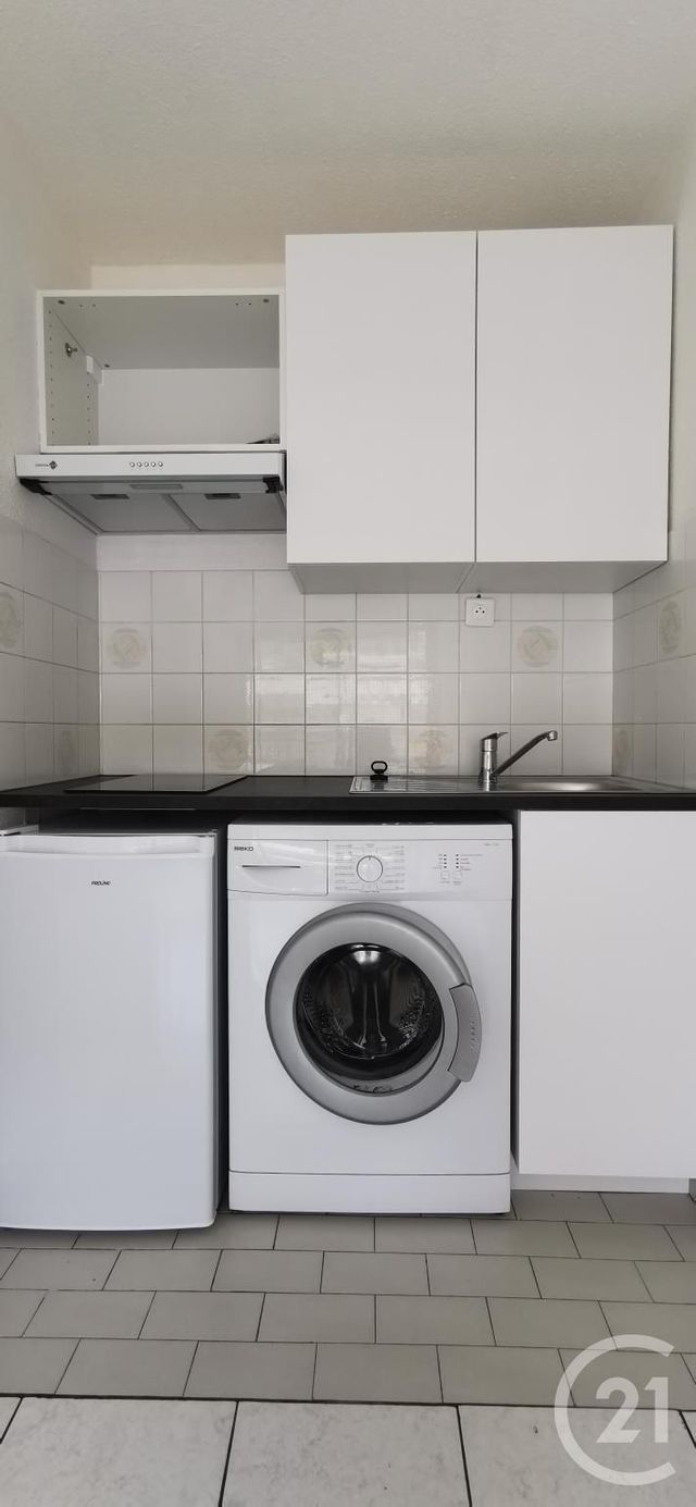Appartement F1 à louer - 1 pièce - 23.0 m2 - ROQUEBRUNE CAP MARTIN - 06 - PROVENCE-ALPES-COTE-D-AZUR - Century 21 Agence Molière Appartement F1 à louer - 1 pièce - 23.0 m2 - ROQUEBRUNE CAP MARTIN - 06 - PROVENCE-ALPES-COTE-D-AZUR - Century 21 Agence Molière