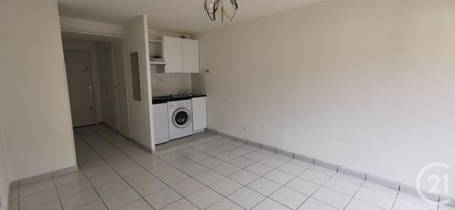 Appartement F1 à louer - 1 pièce - 23.0 m2 - ROQUEBRUNE CAP MARTIN - 06 - PROVENCE-ALPES-COTE-D-AZUR - Century 21 Agence Molière Appartement F1 à louer - 1 pièce - 23.0 m2 - ROQUEBRUNE CAP MARTIN - 06 - PROVENCE-ALPES-COTE-D-AZUR - Century 21 Agence Molière