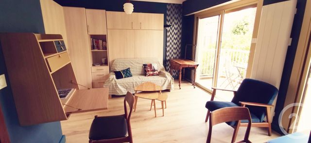 Afficher la photo en grand Appartement F1 à louer - 1 pièce - 22.0 m2 - ROQUEBRUNE CAP MARTIN - 06 - PROVENCE-ALPES-COTE-D-AZUR - Century 21 Agence Molière