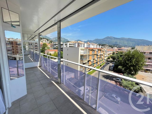 Afficher la photo en grand Appartement F2 à vendre - 2 pièces - 41.0 m2 - ROQUEBRUNE CAP MARTIN - 06 - PROVENCE-ALPES-COTE-D-AZUR - Century 21 Agence Molière