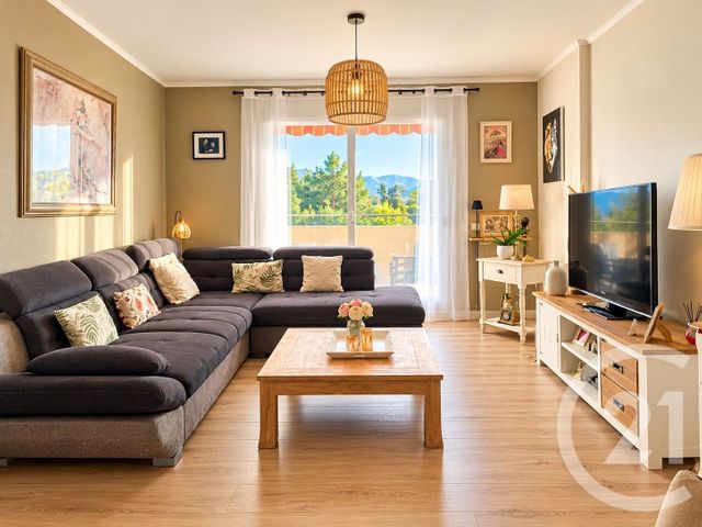 Appartement F4 à vendre - 4 pièces - 103.51 m2 - ROQUEBRUNE CAP MARTIN - 06 - PROVENCE-ALPES-COTE-D-AZUR - Century 21 Agence Molière