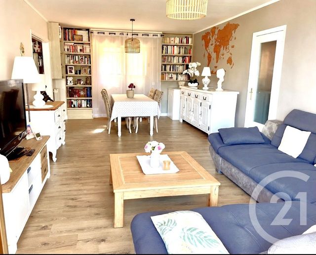Appartement F4 à vendre - 4 pièces - 103.51 m2 - ROQUEBRUNE CAP MARTIN - 06 - PROVENCE-ALPES-COTE-D-AZUR - Century 21 Agence Molière
