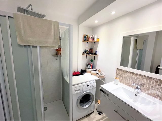 Afficher la photo en grand Appartement F2 à vendre - 2 pièces - 44.1 m2 - MENTON - 06 - PROVENCE-ALPES-COTE-D-AZUR - Century 21 Agence Molière