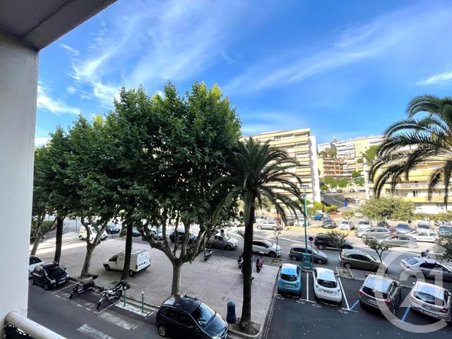 Afficher la photo en grand Appartement F2 à vendre - 2 pièces - 44.1 m2 - MENTON - 06 - PROVENCE-ALPES-COTE-D-AZUR - Century 21 Agence Molière