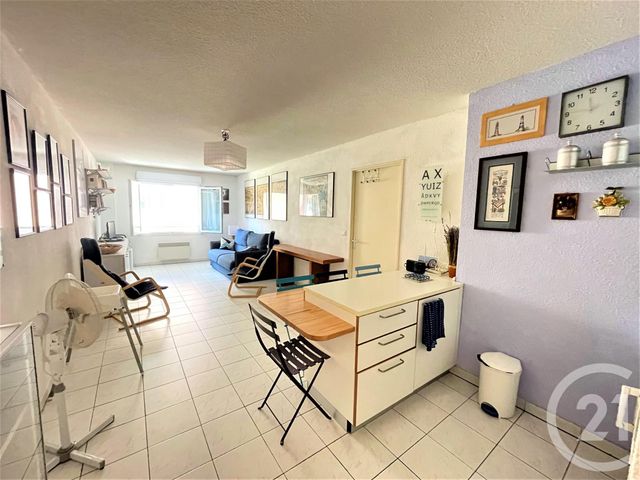 Afficher la photo en grand Appartement F2 à vendre - 2 pièces - 48.0 m2 - ROQUEBRUNE CAP MARTIN - 06 - PROVENCE-ALPES-COTE-D-AZUR - Century 21 Agence Molière