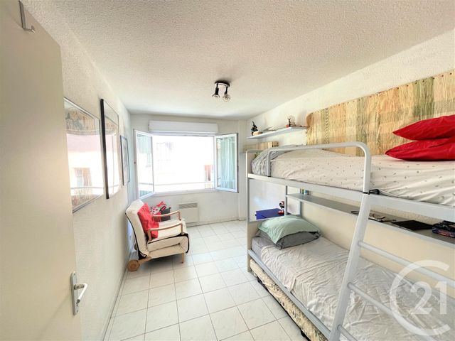 Afficher la photo en grand Appartement F2 à vendre - 2 pièces - 48.0 m2 - ROQUEBRUNE CAP MARTIN - 06 - PROVENCE-ALPES-COTE-D-AZUR - Century 21 Agence Molière