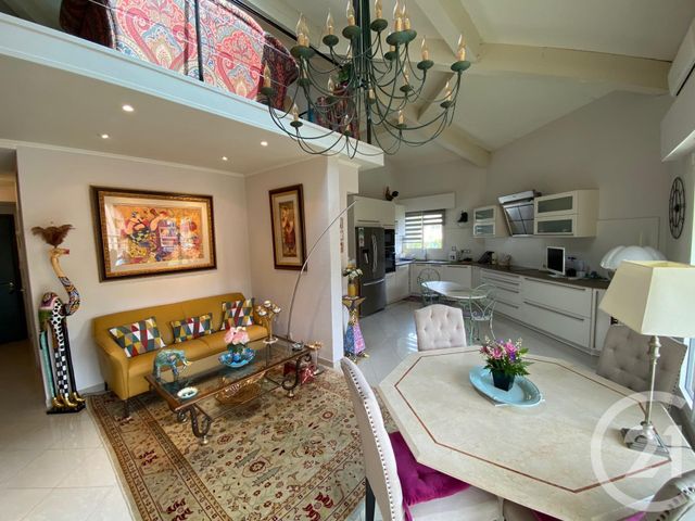Afficher la photo en grand Appartement F4 à vendre - 4 pièces - 87.91 m2 - ROQUEBRUNE CAP MARTIN - 06 - PROVENCE-ALPES-COTE-D-AZUR - Century 21 Agence Molière