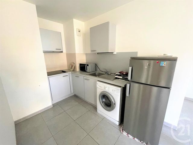 Afficher la photo en grand Appartement F2 à vendre - 2 pièces - 38.1 m2 - ROQUEBRUNE CAP MARTIN - 06 - PROVENCE-ALPES-COTE-D-AZUR - Century 21 Agence Molière