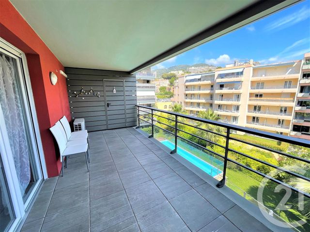 Afficher la photo en grand Appartement F2 à vendre - 2 pièces - 38.1 m2 - ROQUEBRUNE CAP MARTIN - 06 - PROVENCE-ALPES-COTE-D-AZUR - Century 21 Agence Molière
