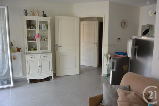 Afficher la photo en grand Appartement F2 à vendre - 2 pièces - 38.1 m2 - ROQUEBRUNE CAP MARTIN - 06 - PROVENCE-ALPES-COTE-D-AZUR - Century 21 Agence Molière