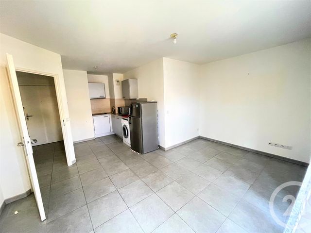 Afficher la photo en grand Appartement F2 à vendre - 2 pièces - 38.1 m2 - ROQUEBRUNE CAP MARTIN - 06 - PROVENCE-ALPES-COTE-D-AZUR - Century 21 Agence Molière