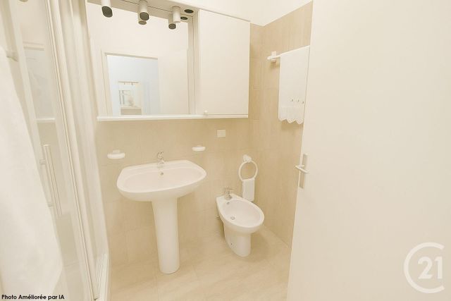 Appartement F2 à vendre - 2 pièces - 45.0 m2 - ROQUEBRUNE CAP MARTIN - 06 - PROVENCE-ALPES-COTE-D-AZUR - Century 21 Agence Molière