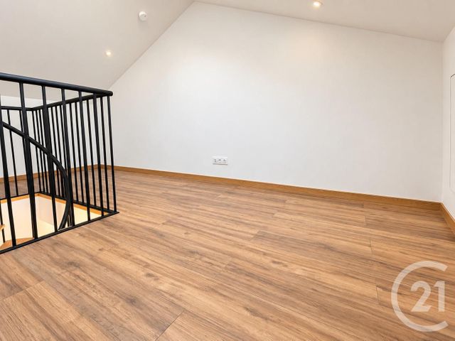 Appartement Duplex à vendre - 4 pièces - 66.8 m2 - ROQUEBRUNE CAP MARTIN - 06 - PROVENCE-ALPES-COTE-D-AZUR - Century 21 Agence Molière