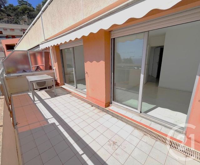 Afficher la photo en grand Appartement F2 à vendre - 2 pièces - 34.34 m2 - ROQUEBRUNE CAP MARTIN - 06 - PROVENCE-ALPES-COTE-D-AZUR - Century 21 Agence Molière