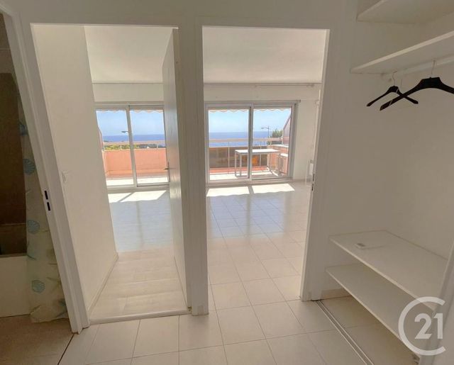 Afficher la photo en grand Appartement F2 à vendre - 2 pièces - 34.34 m2 - ROQUEBRUNE CAP MARTIN - 06 - PROVENCE-ALPES-COTE-D-AZUR - Century 21 Agence Molière